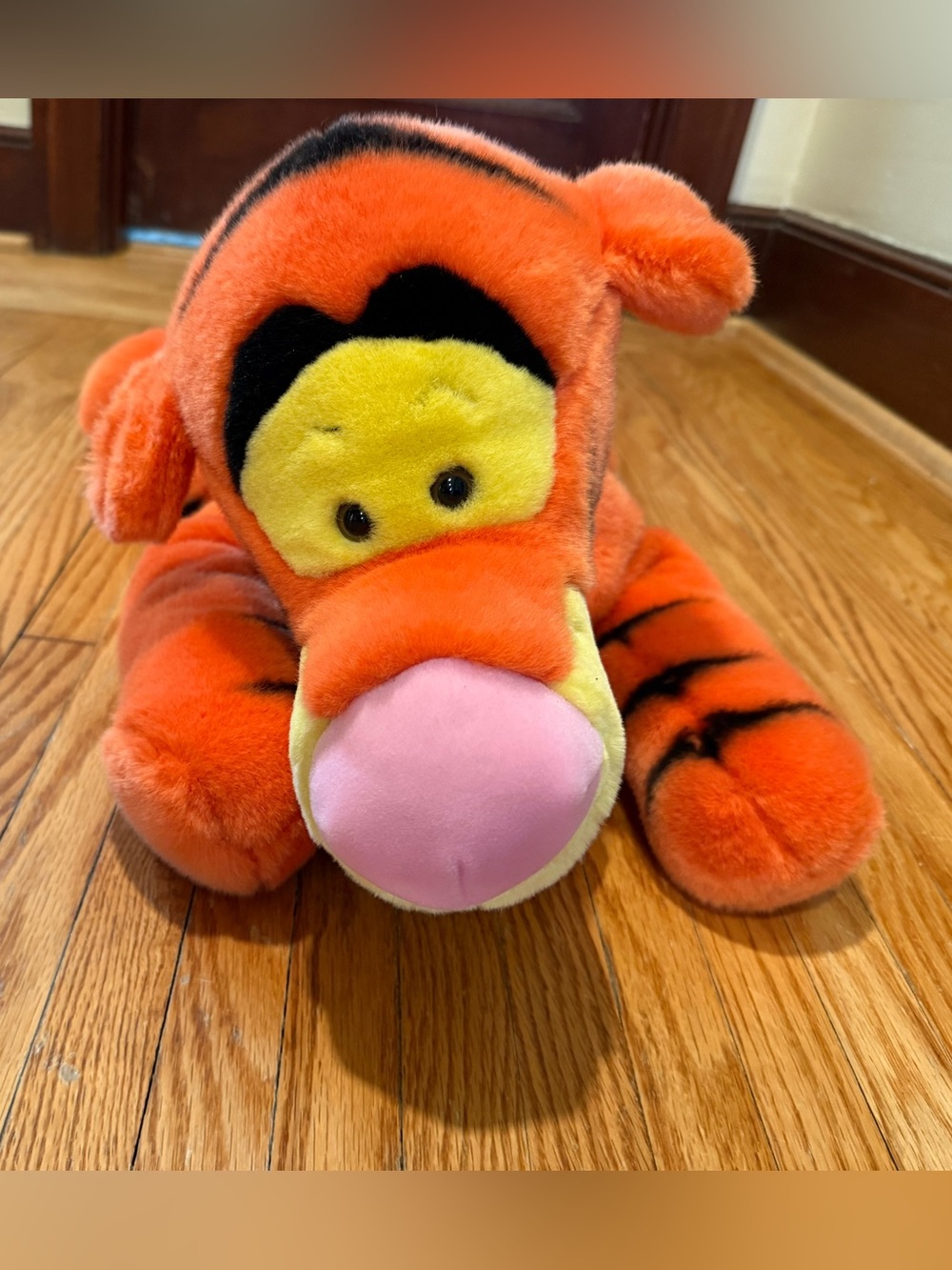 Disney store 24” Stuffed Tiger, perfect condition